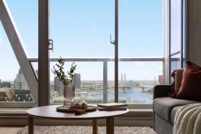 A Stylish 3BR Apt with Harbour Views FREE Parking